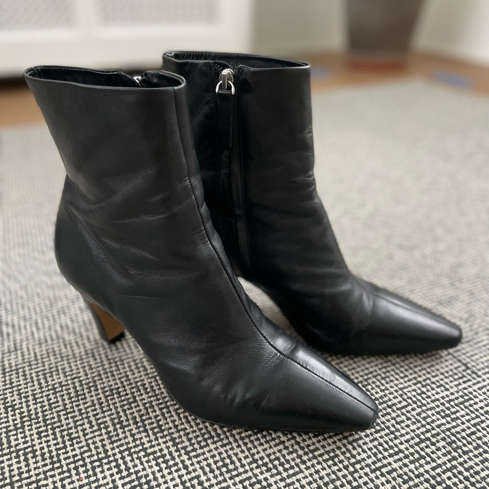 Everlane Short Banana Boot